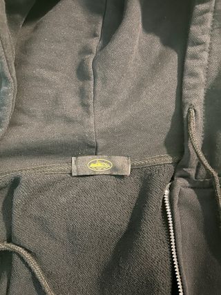 Casaco Corteiz Preto com Fecho