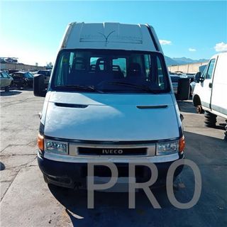 PILOTO TRA. DCHO. Iveco Daily Furgón (1999->) 2.3 35 - S 12 Caja cerrada [2,3 Ltr. - 85 kW Diesel]