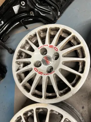 Llantas OZ Racing Blancas 15"(4 unidades)