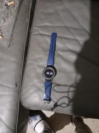 Reloj Inteligente Azul y Plateado