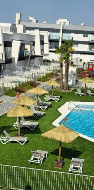 Sombrilla de paja para playa o piscina