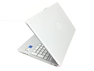 pc portatil hp 15s-fq4043ns