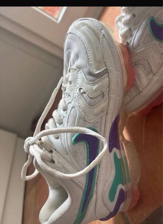 Zapatillas Nike Blancas y Multicolor