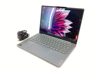 pc portatil lenovo 83cv