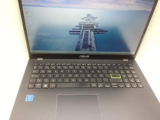 pc portatil asus e510m