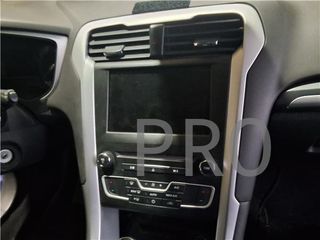 RADIO / CD Ford Mondeo Berlina (CNG)(2014->) 2.0 Trend [2,0 Ltr. - 110 kW TDCi CAT]