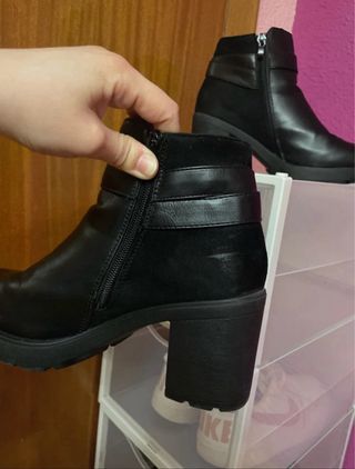Botines negros tacón plataforma hebilla