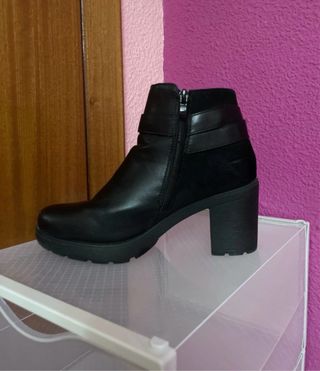 Botines negros tacón plataforma hebilla