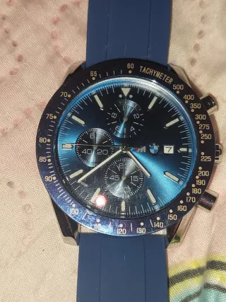 Reloj azul . Nuevo a estrenar.