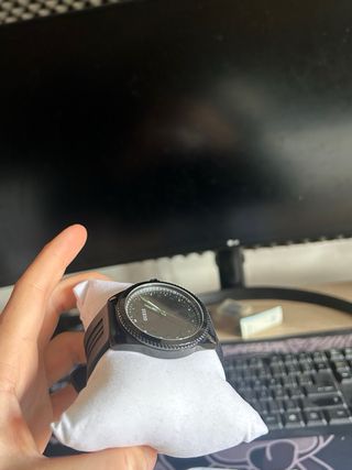 Reloj Guess Negro con Detalles Verdes