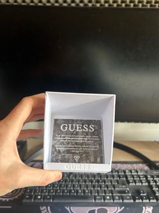 Reloj Guess Negro con Detalles Verdes