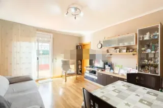 Vendo piso en Llefià (Badalona) terraza y luminoso