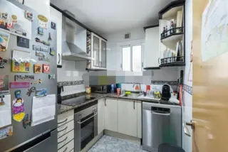 Vendo piso en Llefià (Badalona) terraza y luminoso