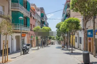 Vendo piso en Llefià (Badalona) terraza y luminoso
