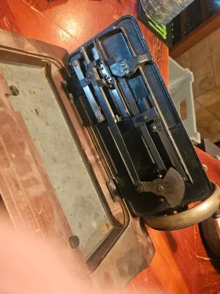 Máquina de coser antigua Gamages