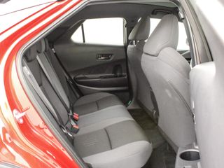 TOYOTA C-HR PLUG-IN HYBRID 220