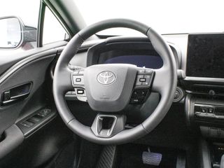 TOYOTA C-HR PLUG-IN HYBRID 220