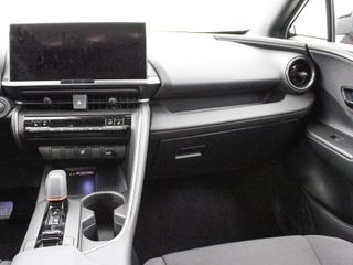 TOYOTA C-HR PLUG-IN HYBRID 220