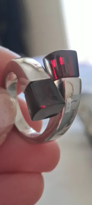 Anello Kenzo Argento Pietre Rosse e Nere