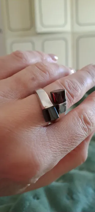 Anello Kenzo Argento Pietre Rosse e Nere