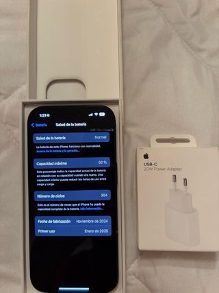 iPhone 16 Pro gris oscuro