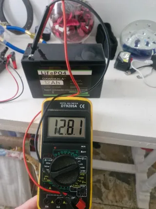 Batería LiFePO4 12V 12Ah DAWEIKALA