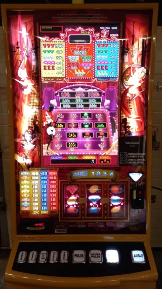 Tragaperras Burlesque salón 1000