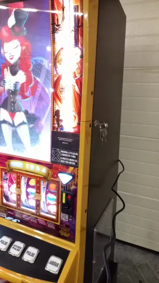 Tragaperras Burlesque salón 1000