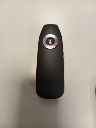 Cámara de seguridad negra