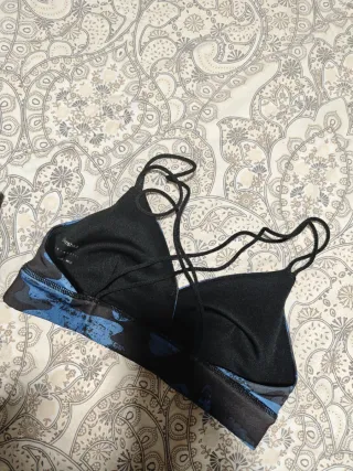 Conjunto deportivo camuflaje azul y negro