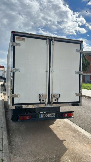 Nissan NT400 Cabstar 2011