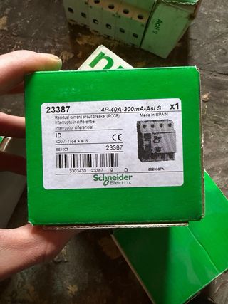 Merlin Gerin multi9 ID si Magnetotermico