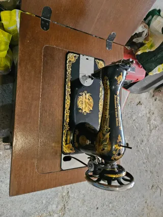 Máquina de coser antigua Singer