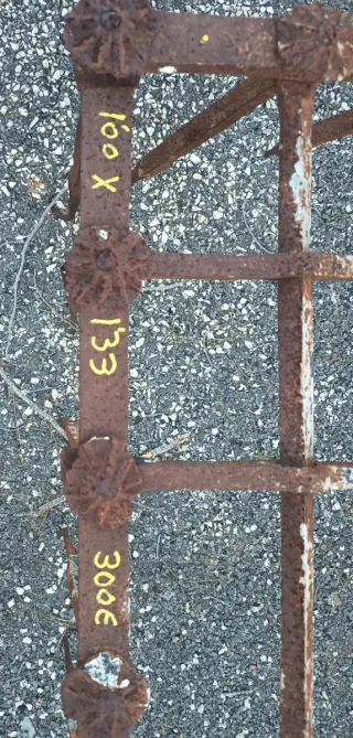 Reja antigua de hierro forjado