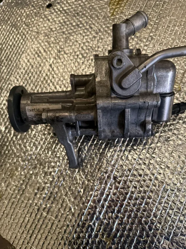 Bomba de dirección asistida bmw f10 f11