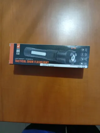 Linterna Táctica Zoom LED Tipo-C