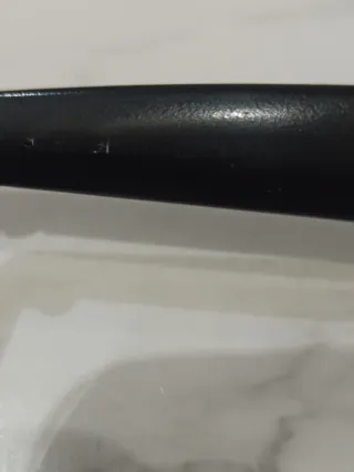 Occhiali da sole neri e verdi