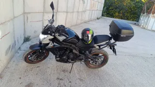 Kawasaki ER-6n Naked Negra y Blanca 15 600 km 2015