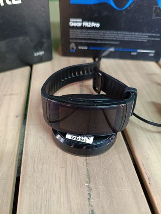 Samsung Gear Fit 2 Pro - Seguidor de actividad con monitor de ritmo cardiaco, Talla Large, Negro [Versión importada: Podría presentar problemas de compatibilidad]