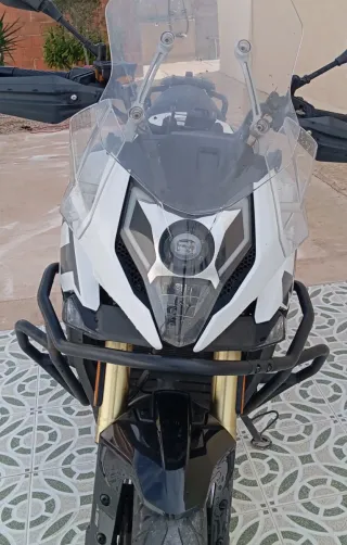 CFMOTO 650MT