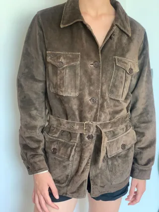 Chaqueta ante marrón con cinturón