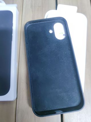 Funda de silicona con MagSafe para el iPhone 16 Plus - Negro