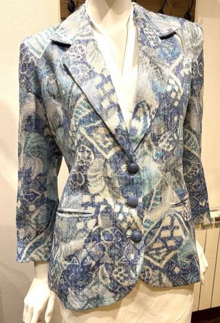 Chaqueta entallada azul y blanco