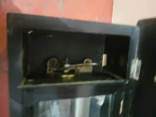 Caja de música antigua de madera