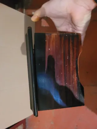 Caja de música antigua de madera