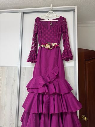 Traje de flamenca con flores
