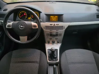 Opel Astra 2007