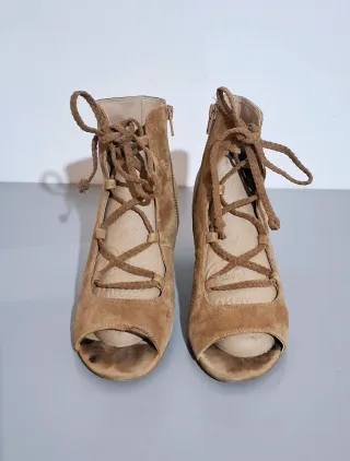 Sandali Liu Jo scamosciati marroni con lacci