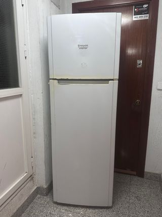 Nevera Hotpoint Ariston blanca