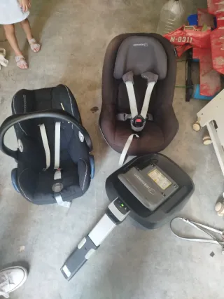 Sillas de coche para bebé y base Isofix